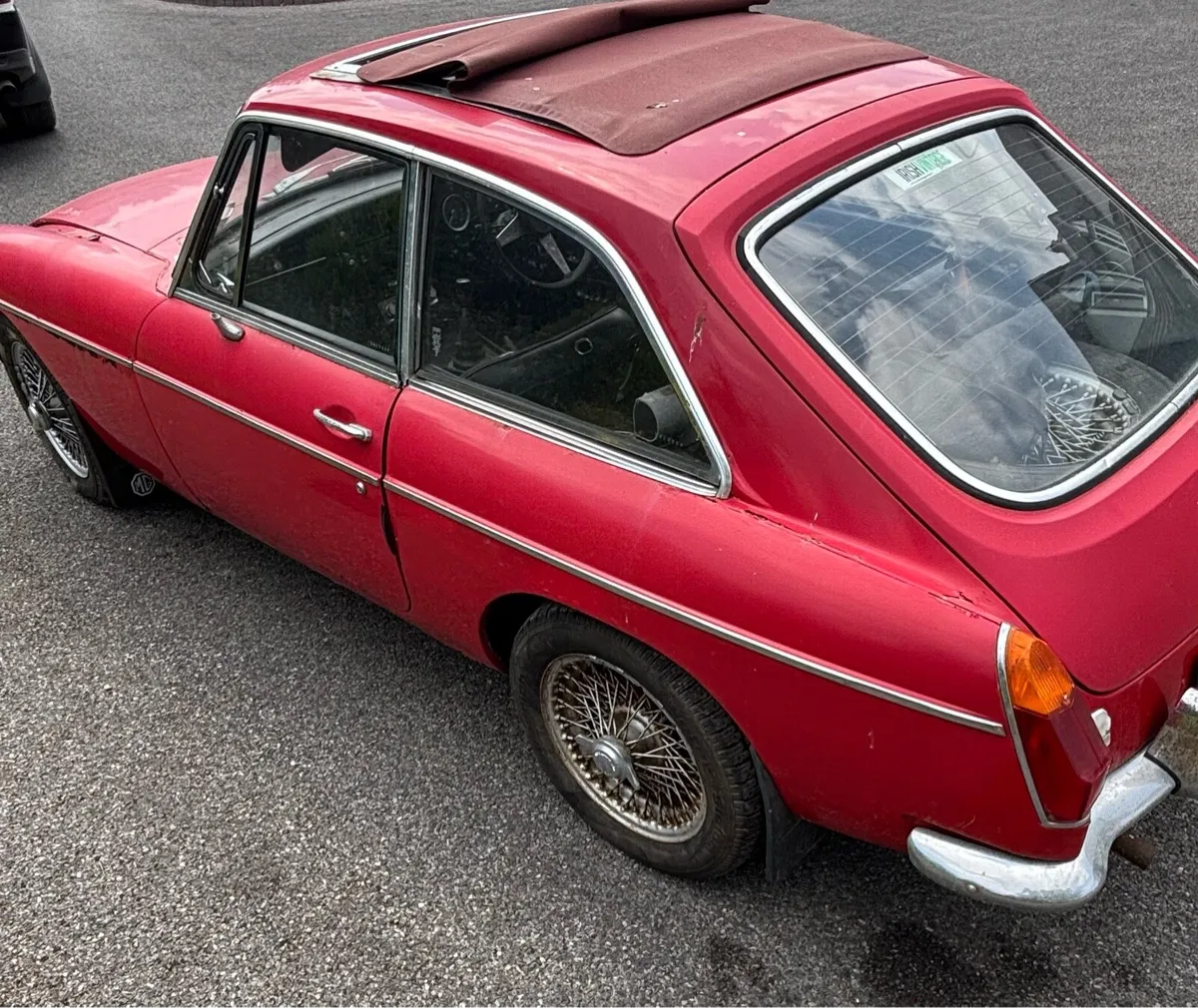 Car - Image 2