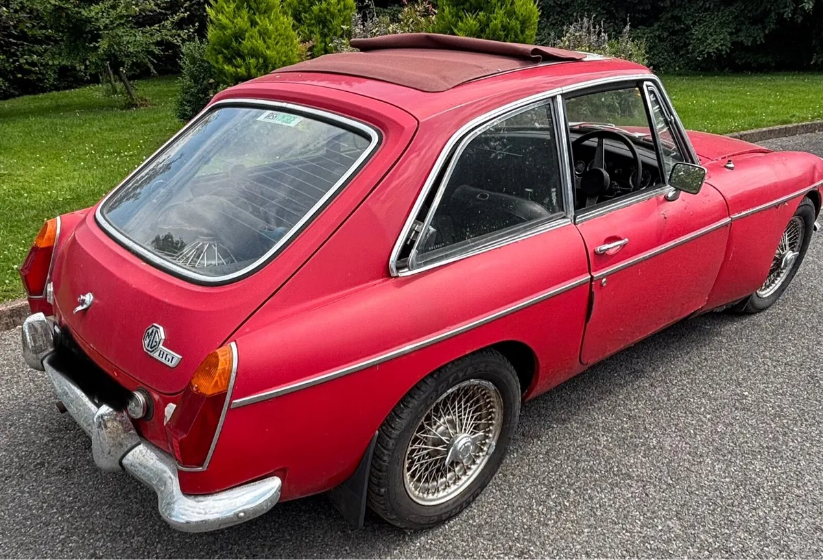 Car - Image 3