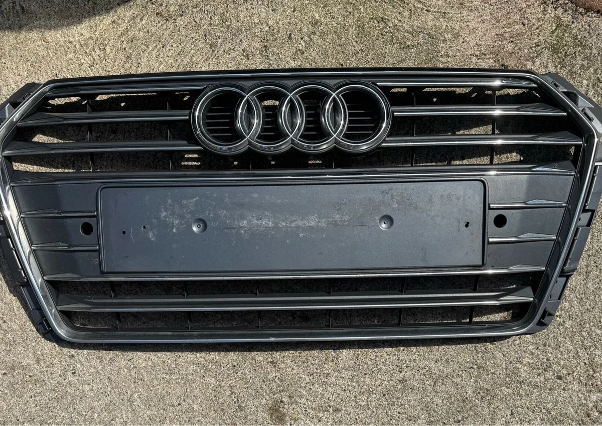 Audi A4 S-Line grill - Image 2