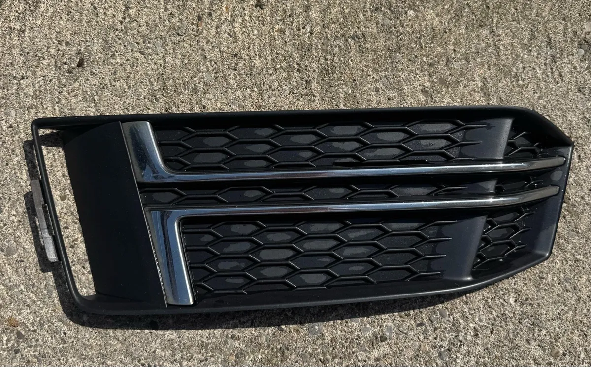Audi A4 S-Line grill - Image 3
