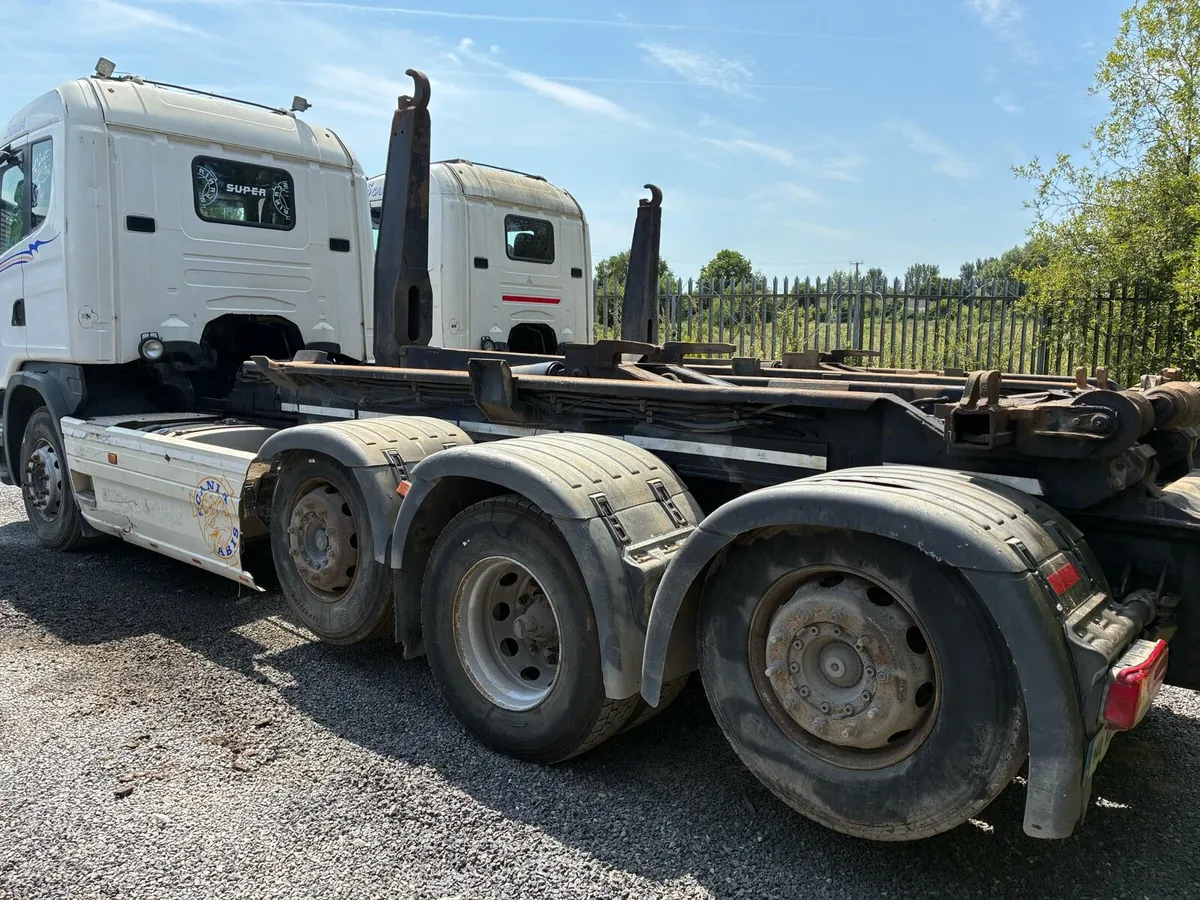 SCANIA G410 automatic roll on waste trucks hooks r - Image 4