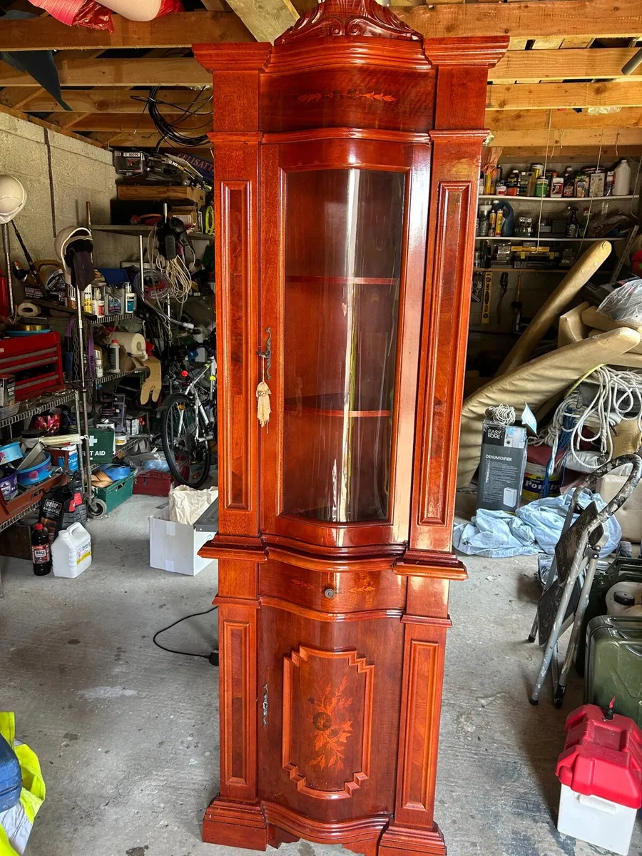 Corner unit