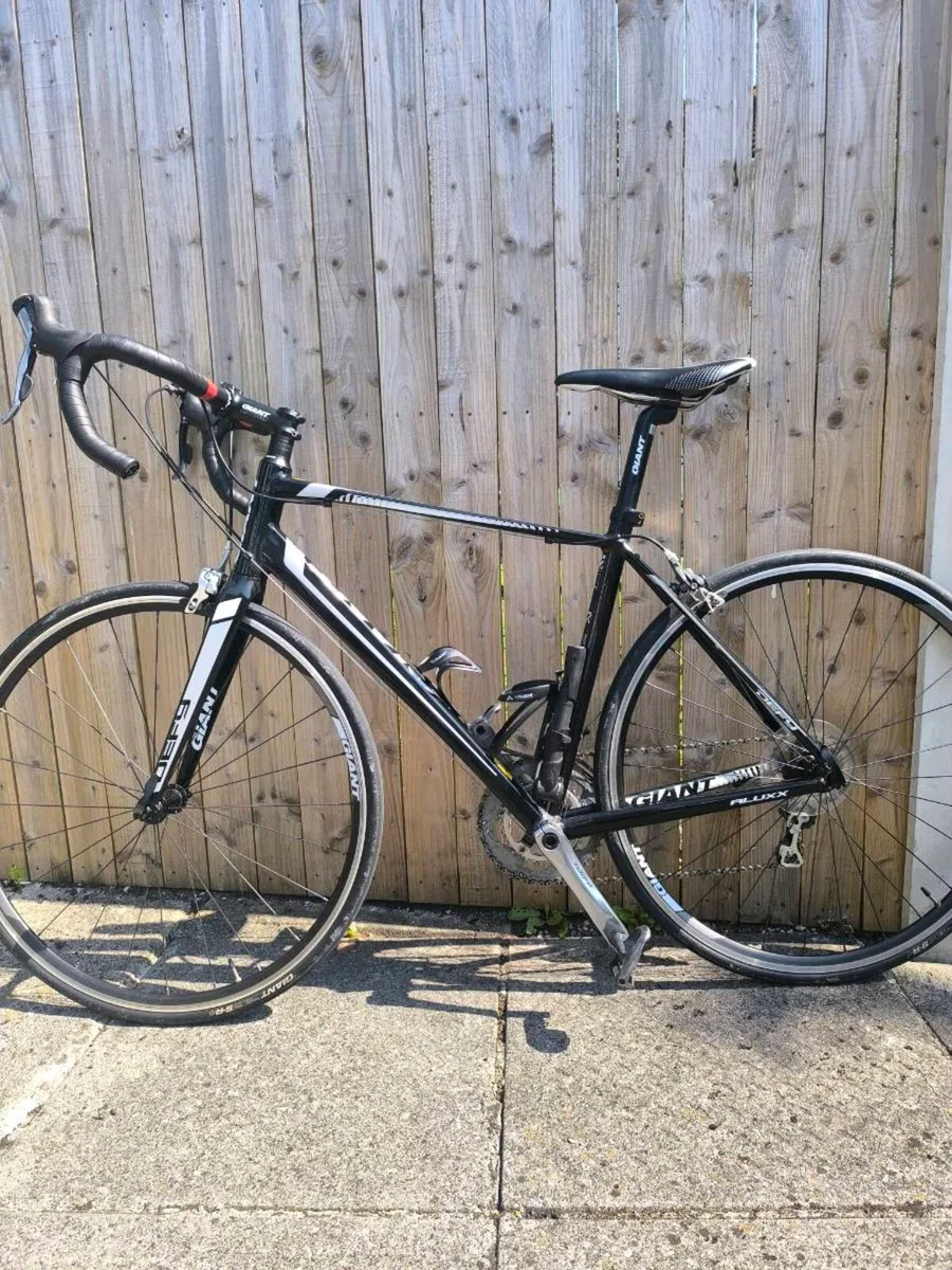 Giant Defy 2. M size - Image 1