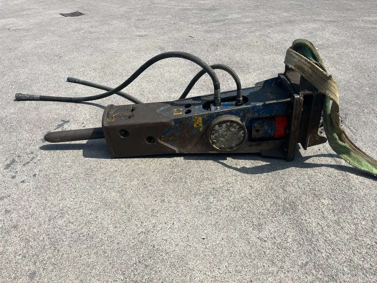 Rock breaker - Image 1