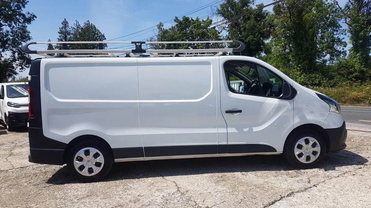 Renault Trafic 212D LWB 135KM AS NEW VAT INVOICE - Image 4