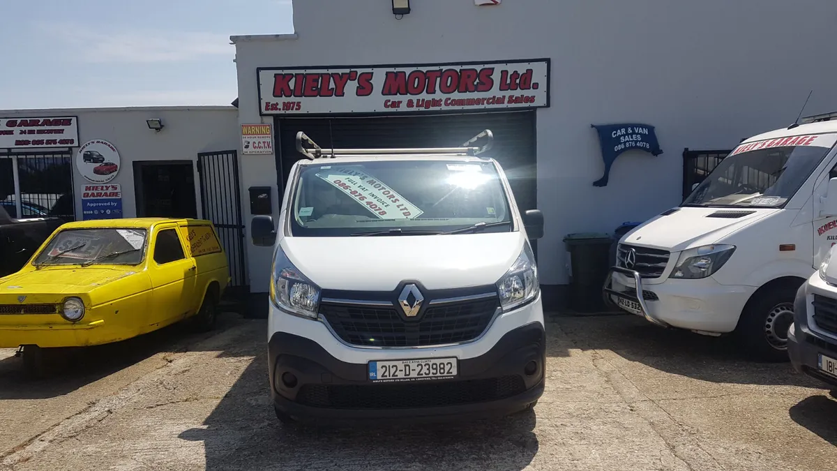 Renault Trafic 212D LWB 135KM AS NEW VAT INVOICE - Image 2