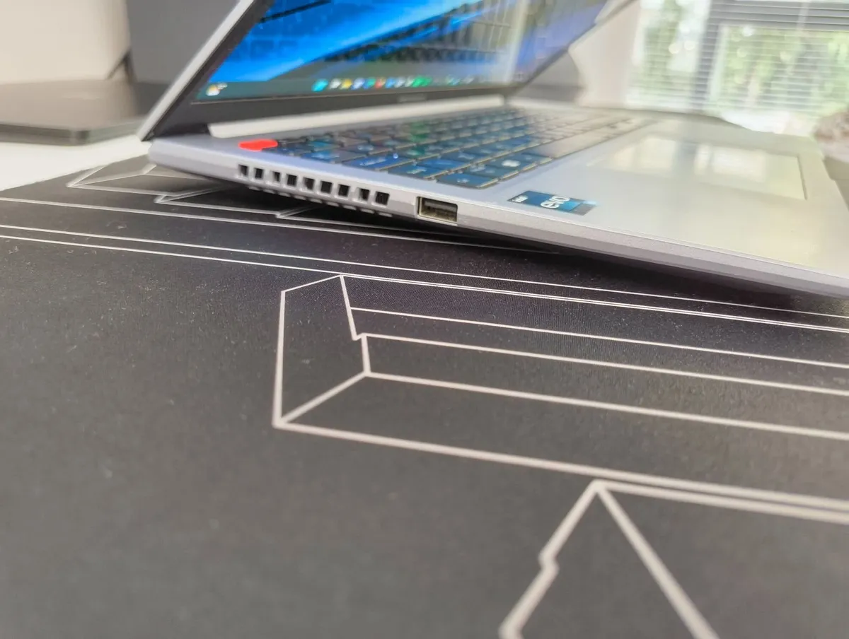 ASUS Vivobook S 15 Laptop - Intel Core i5 12th gen - Image 1