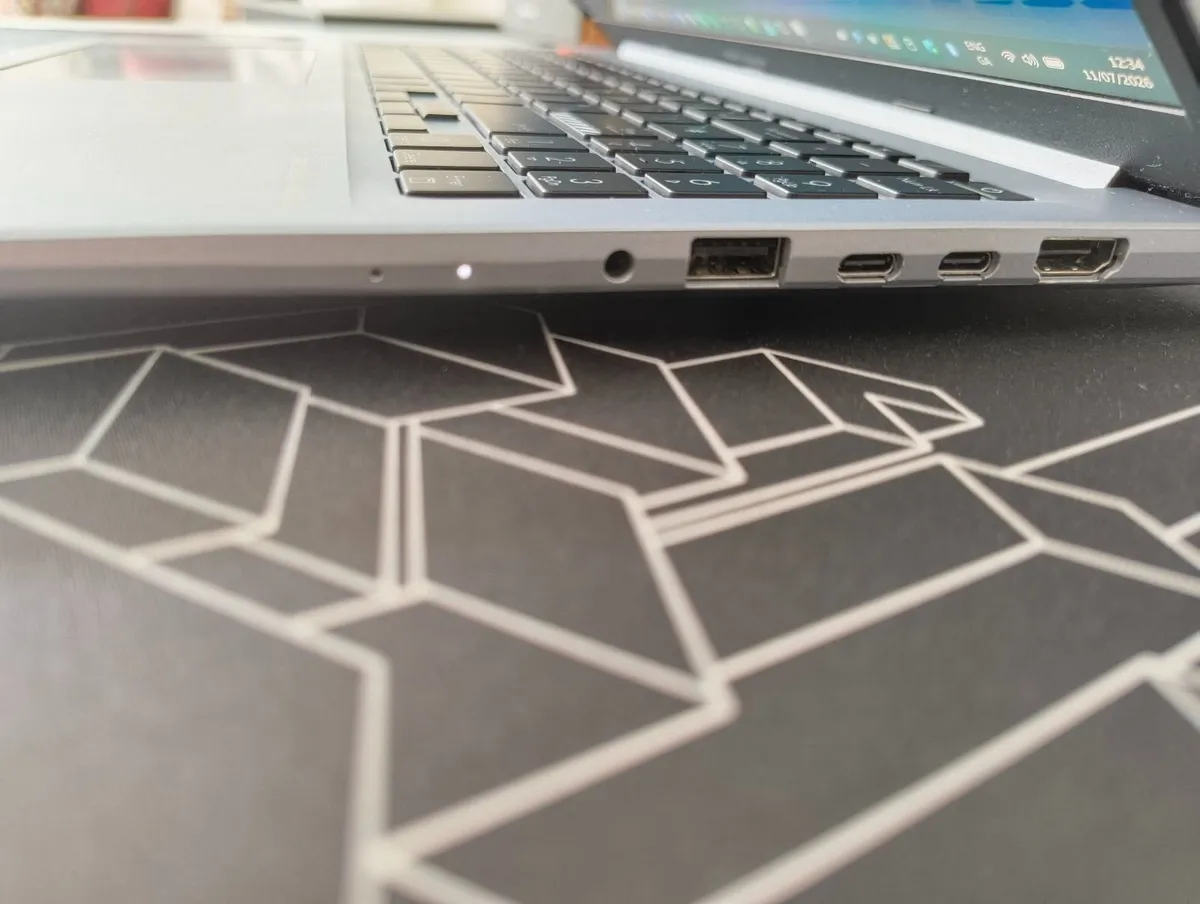 ASUS Vivobook S 15 Laptop - Intel Core i5 12th gen - Image 3