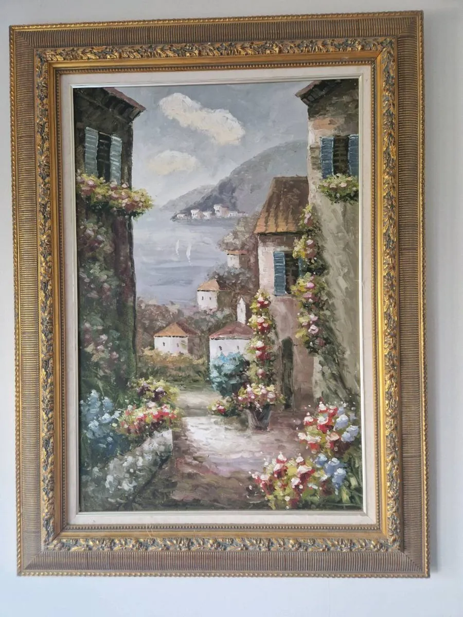 Large frame gold gilt