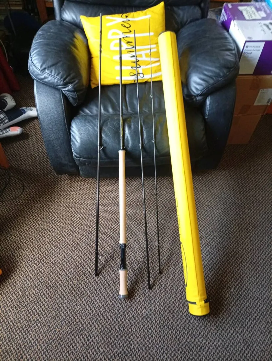 Salmon fly rod...as new. - Image 2