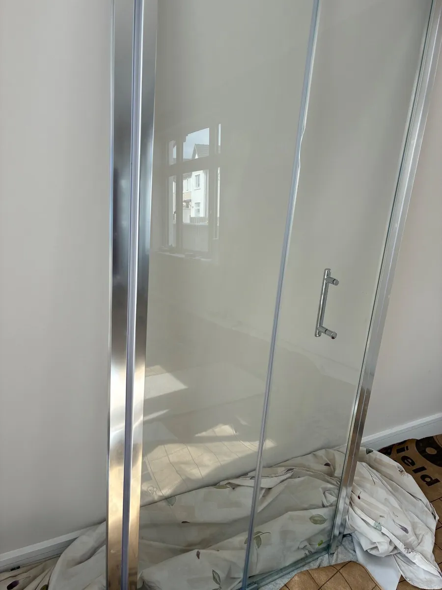 Shower door 900 mm Bifold chrome . Brand new. - Image 1