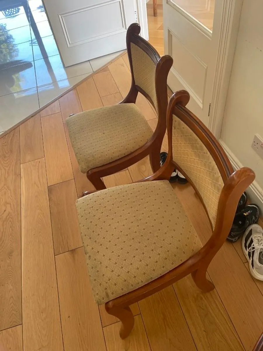 Solid Wood Dining Table with 4 chairs - Image 3