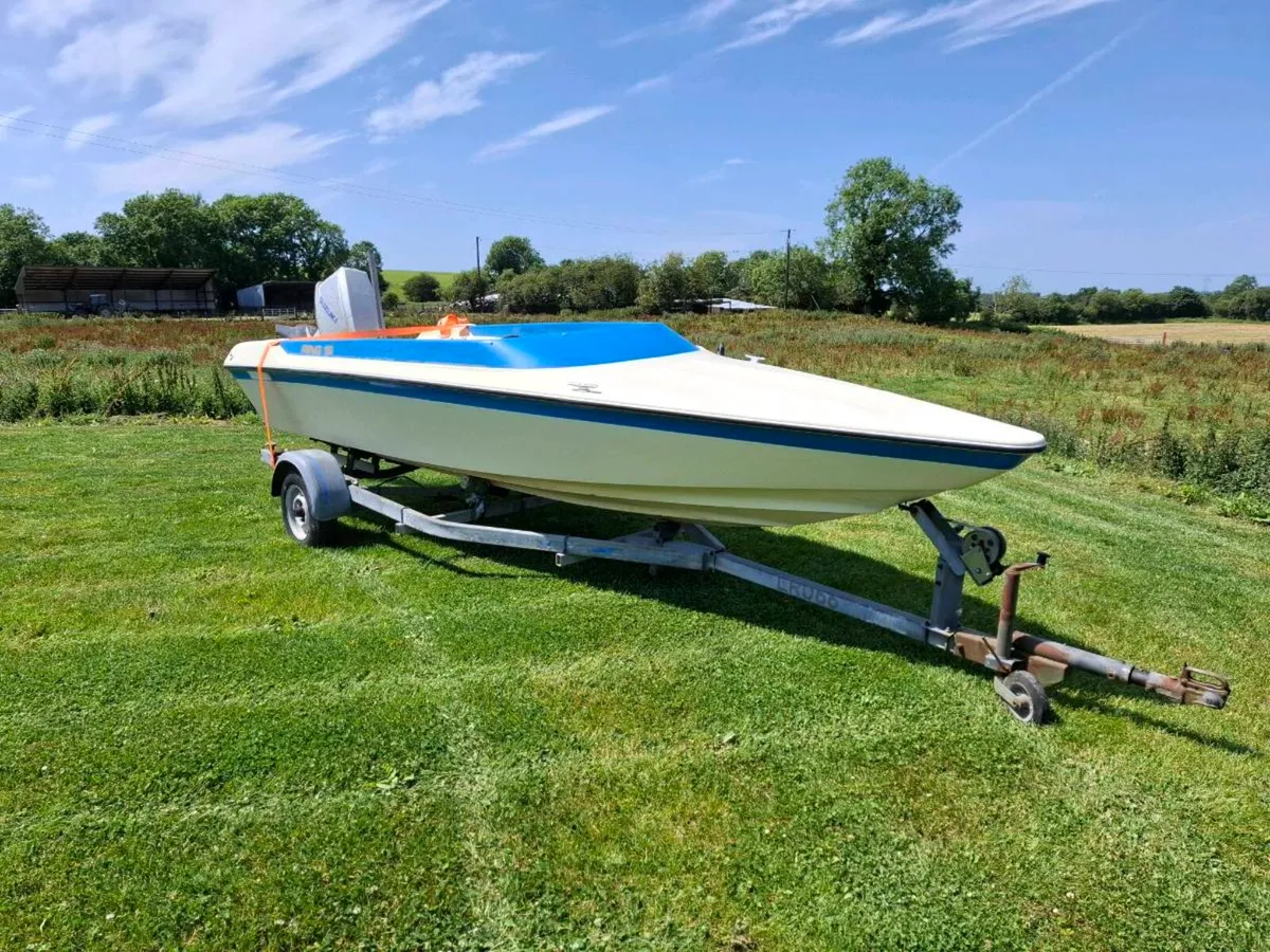 85 hp suzuki  speed boat - Image 3