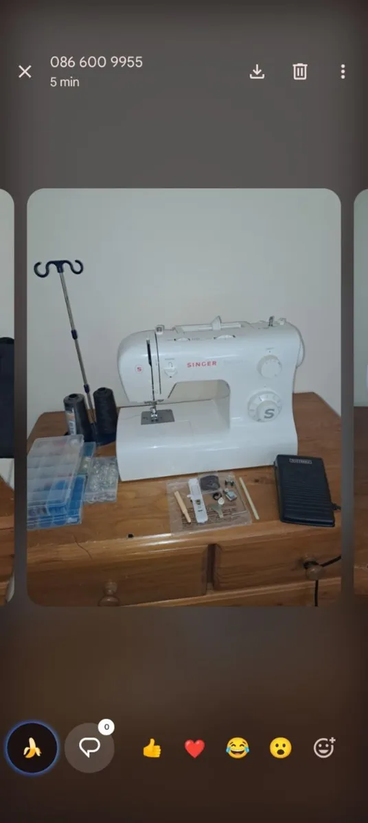 Singer sewing machine - Image 1