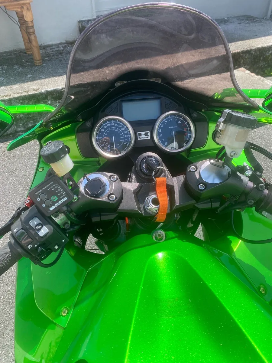 Kawasaki ZZR 1400 - Image 4