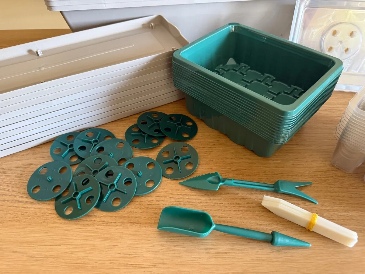 12 Seed Trays for Germination and 10 Window Boxes. - Image 4