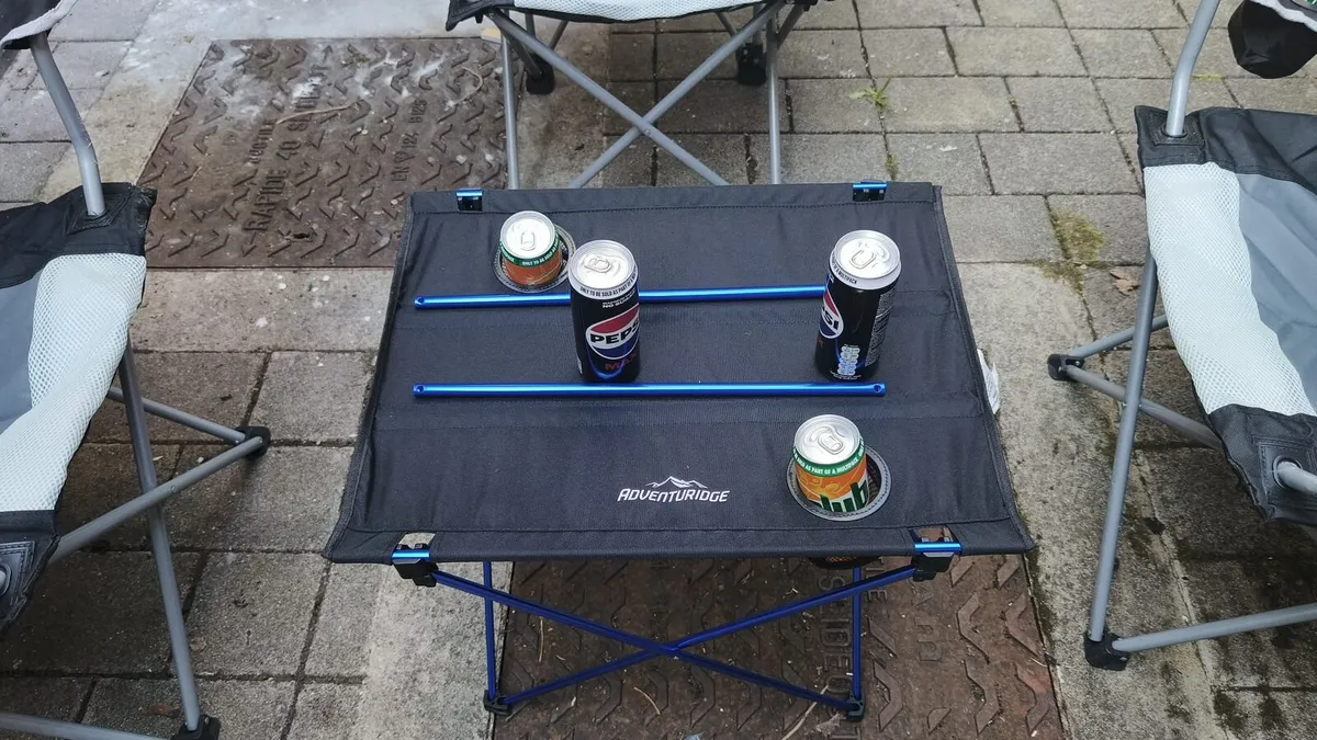 Camping/beach chairs and table - Image 2