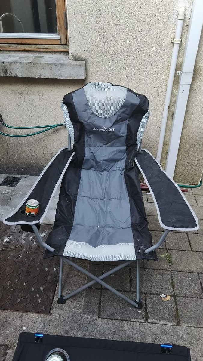 Camping/beach chairs and table - Image 3