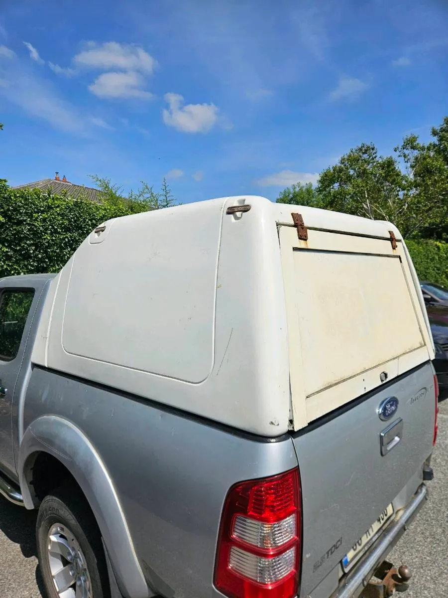 Canopy of crewcab jeep - Image 1