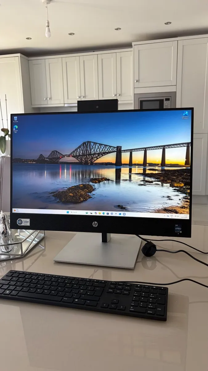 HP ProOne 440 23.8 inch G9 All-in-One Desktop PC - Image 3