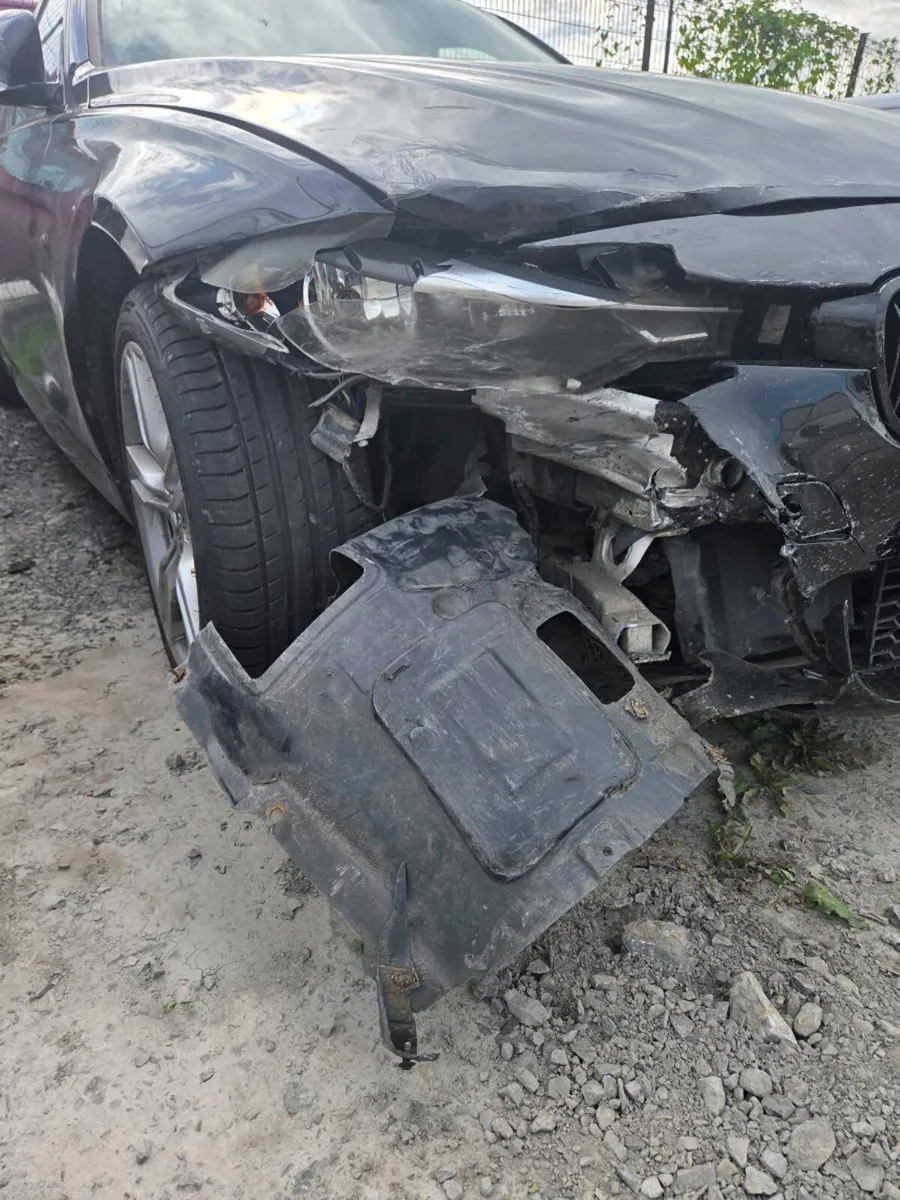 2013 BMW 320d F30 M-Sport - repairable/for parts - Image 3