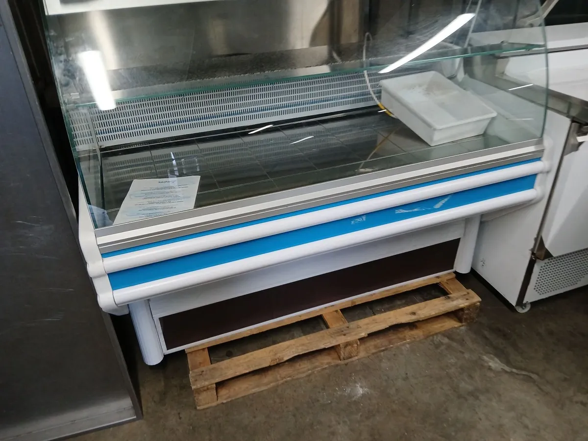 Deli display fridge unit ..complete delivered - Image 3