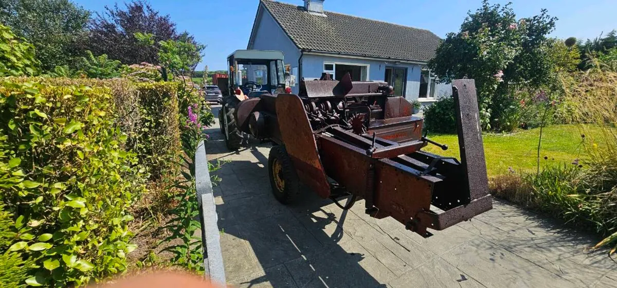 Massey ferguson small square baler for sale - Image 4