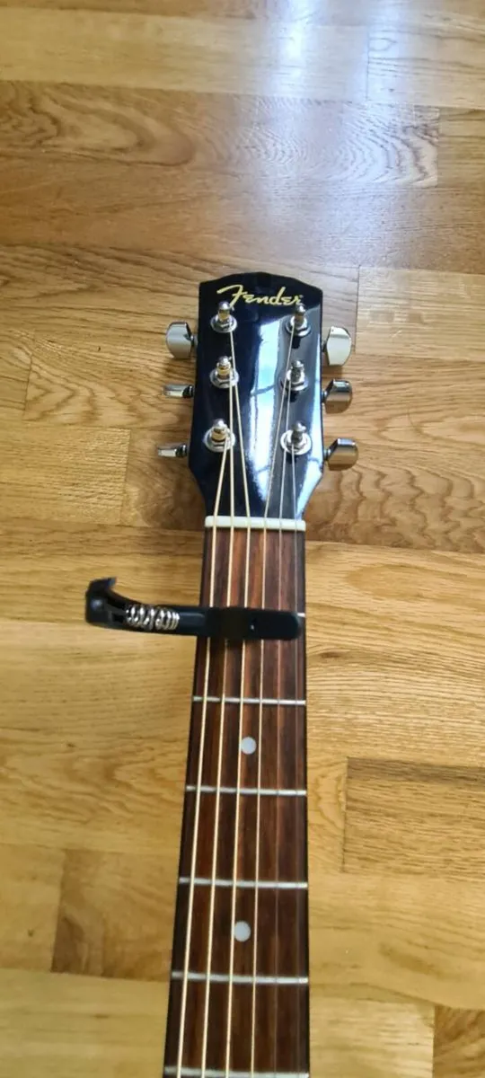 Fender CD-60 right-handed guitar - Image 3