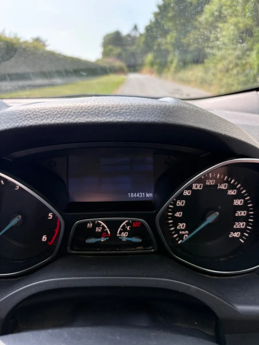 Ford Kuga 2015 - Image 2