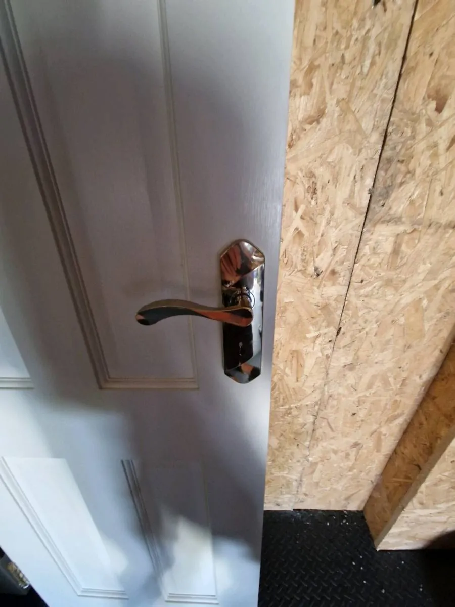 Pine Doors - Image 4