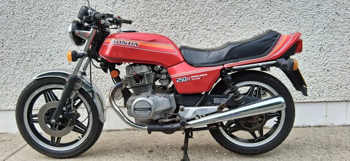 1982 Honda super dream 250 - Image 1