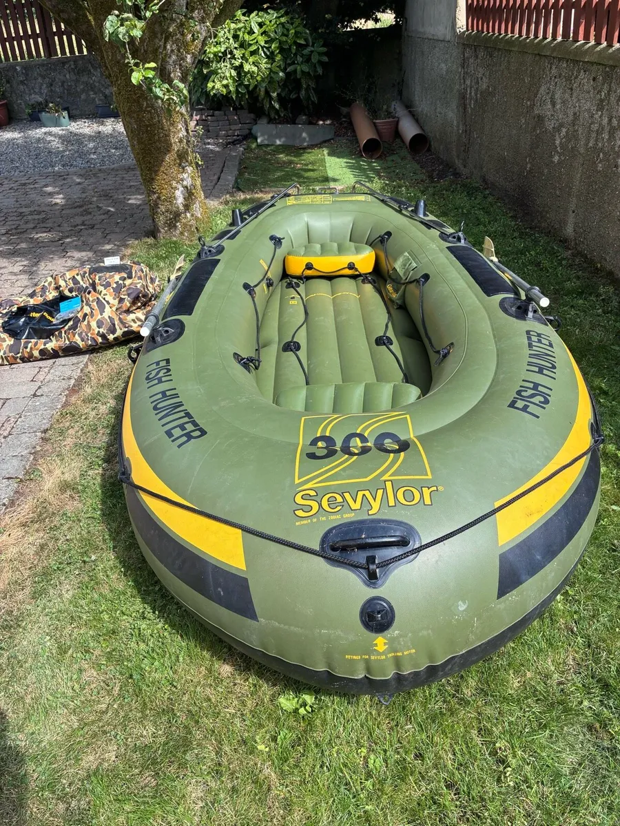 Dinghy (6-Person) for sale - Image 1