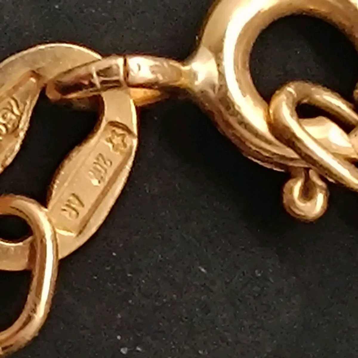 Gold chain - Image 4