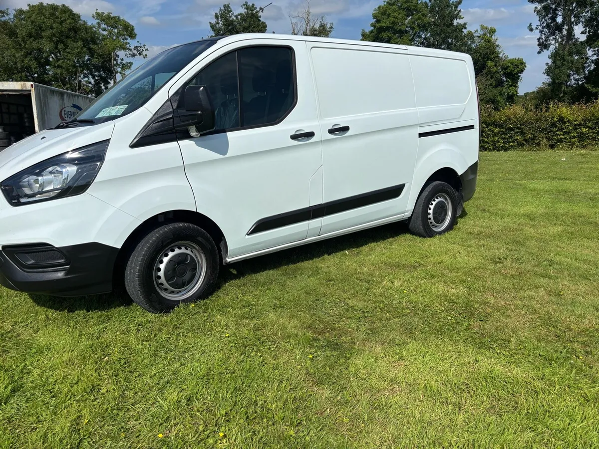 Ford Transit Custom - Image 2