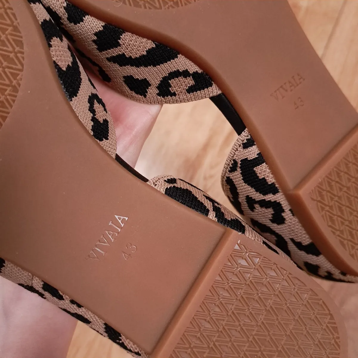 Vivaia Leopard Pointed Toe Knit Flat Shoes 43EU - Image 2