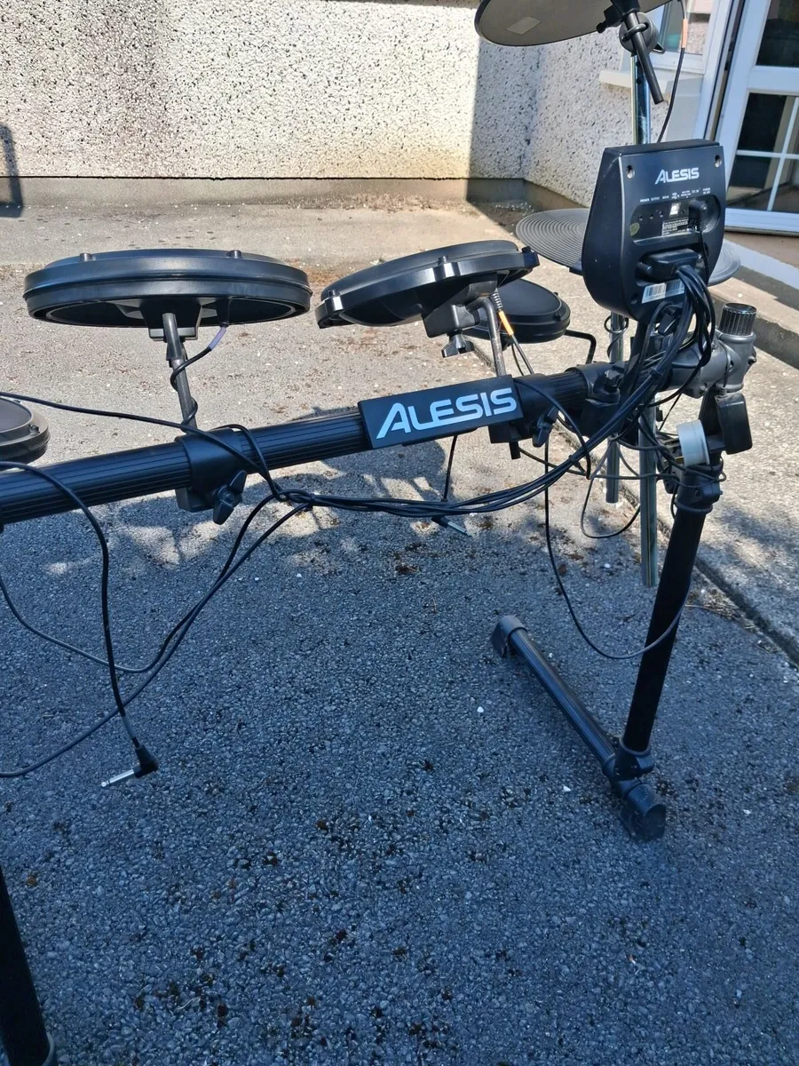 Electronic Drumkit - Image 4
