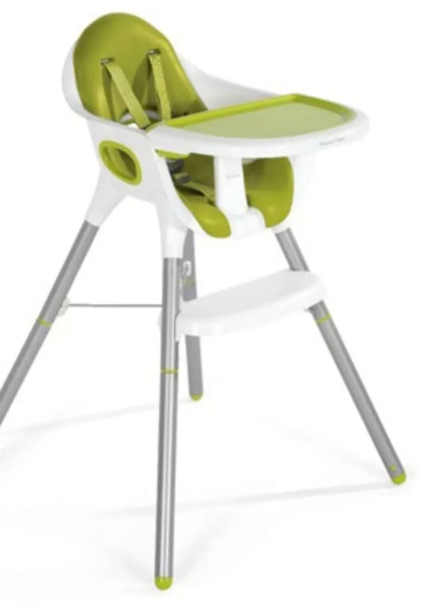 Baby highchair from mamas nd and papas with harnes - Image 3