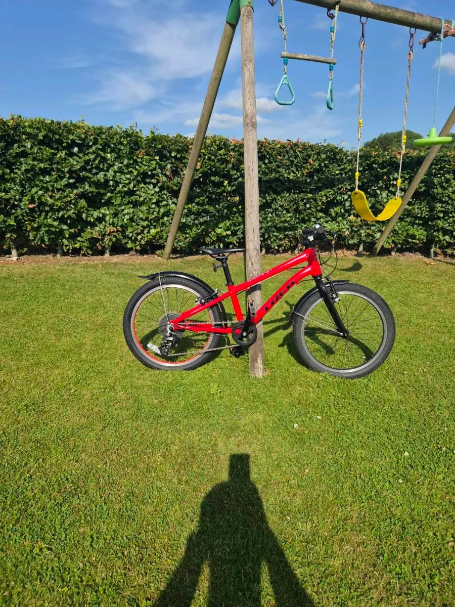 Trek Wahoo 20" Kids Bike - Image 1