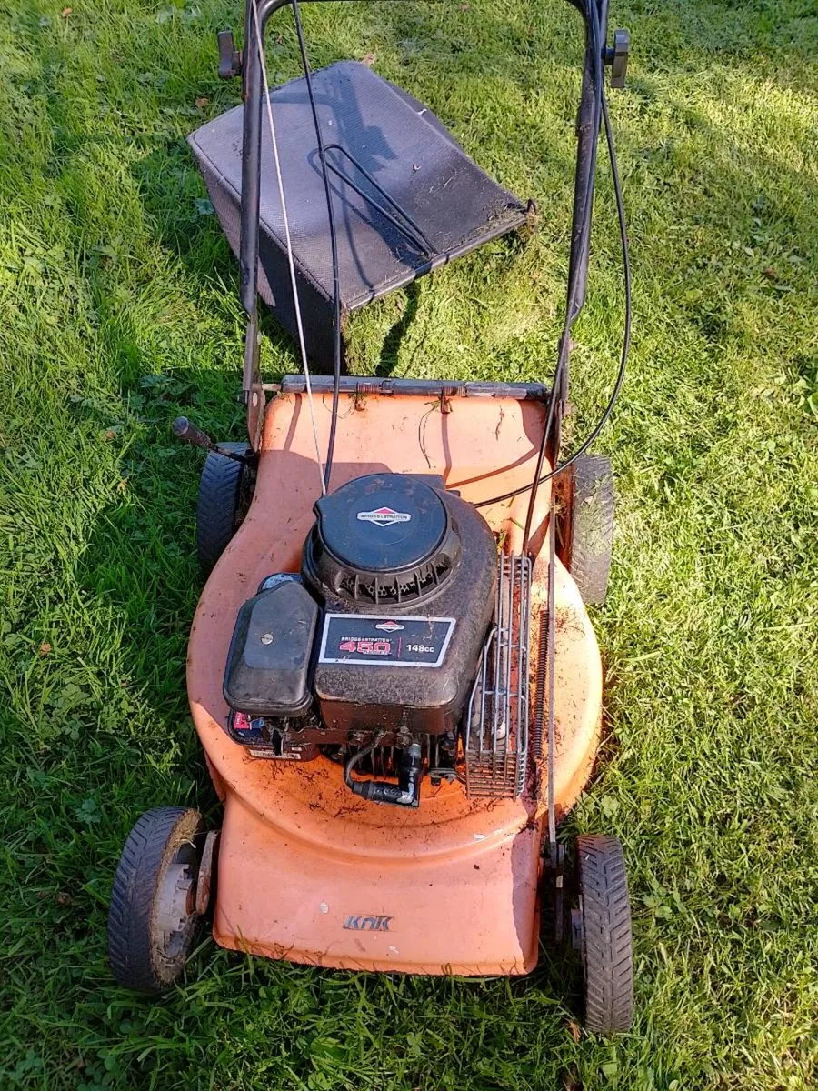 Knk Briggs self propelled lawnmower - Image 1