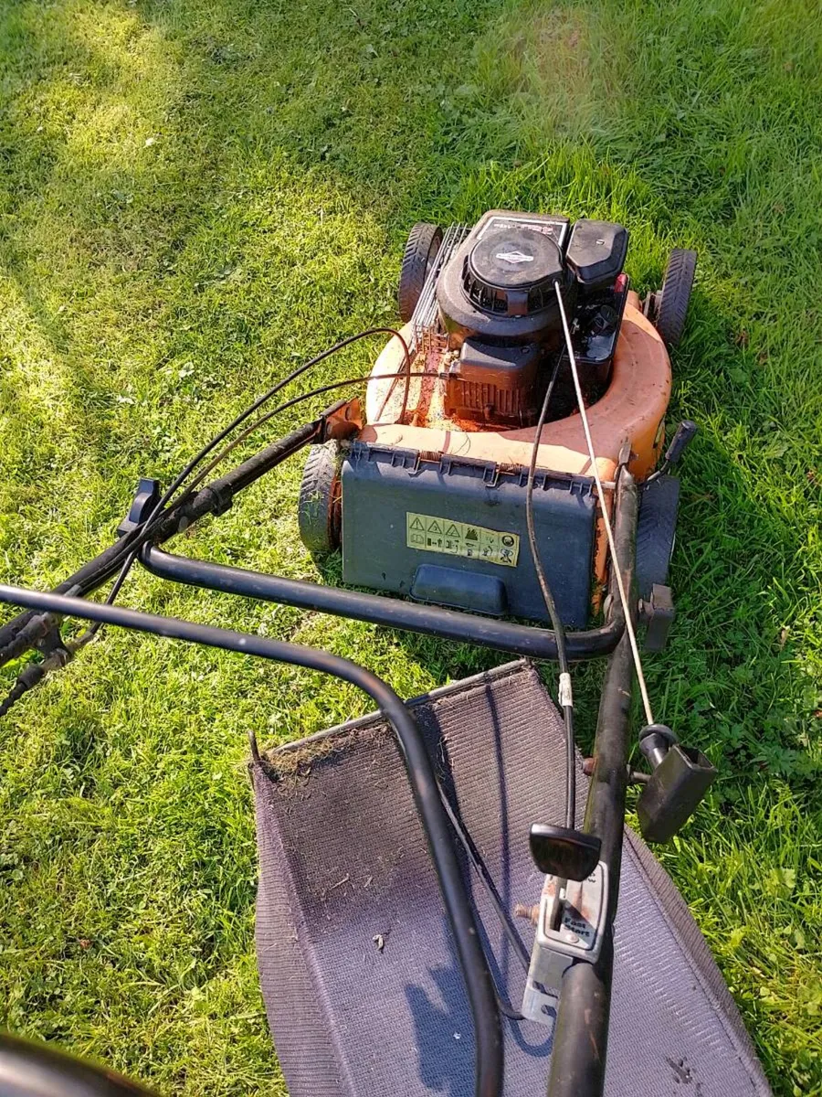 Knk Briggs self propelled lawnmower - Image 4