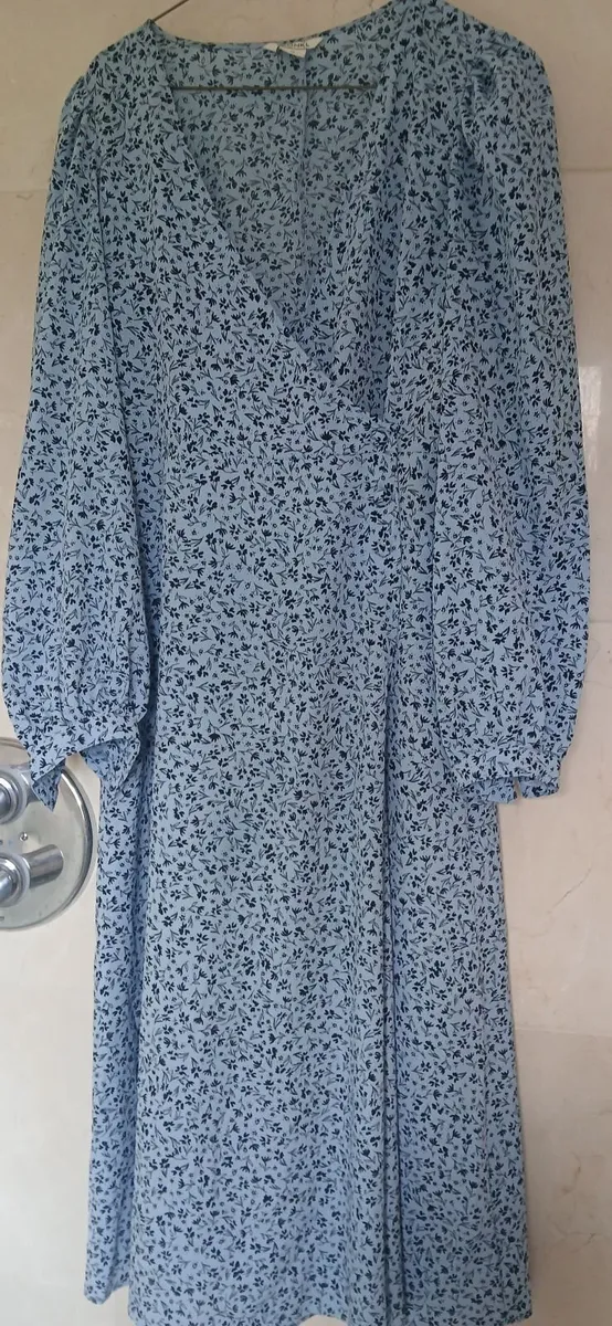 Blue monki london long sleeved full lenght dress - Image 1
