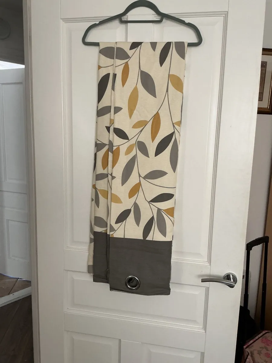 Curtains - Image 1