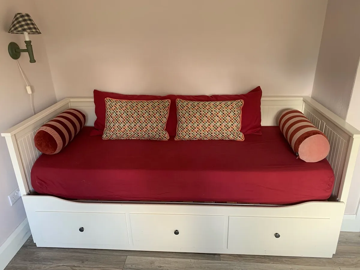 IKEA Hemnes Day Bed - Image 3