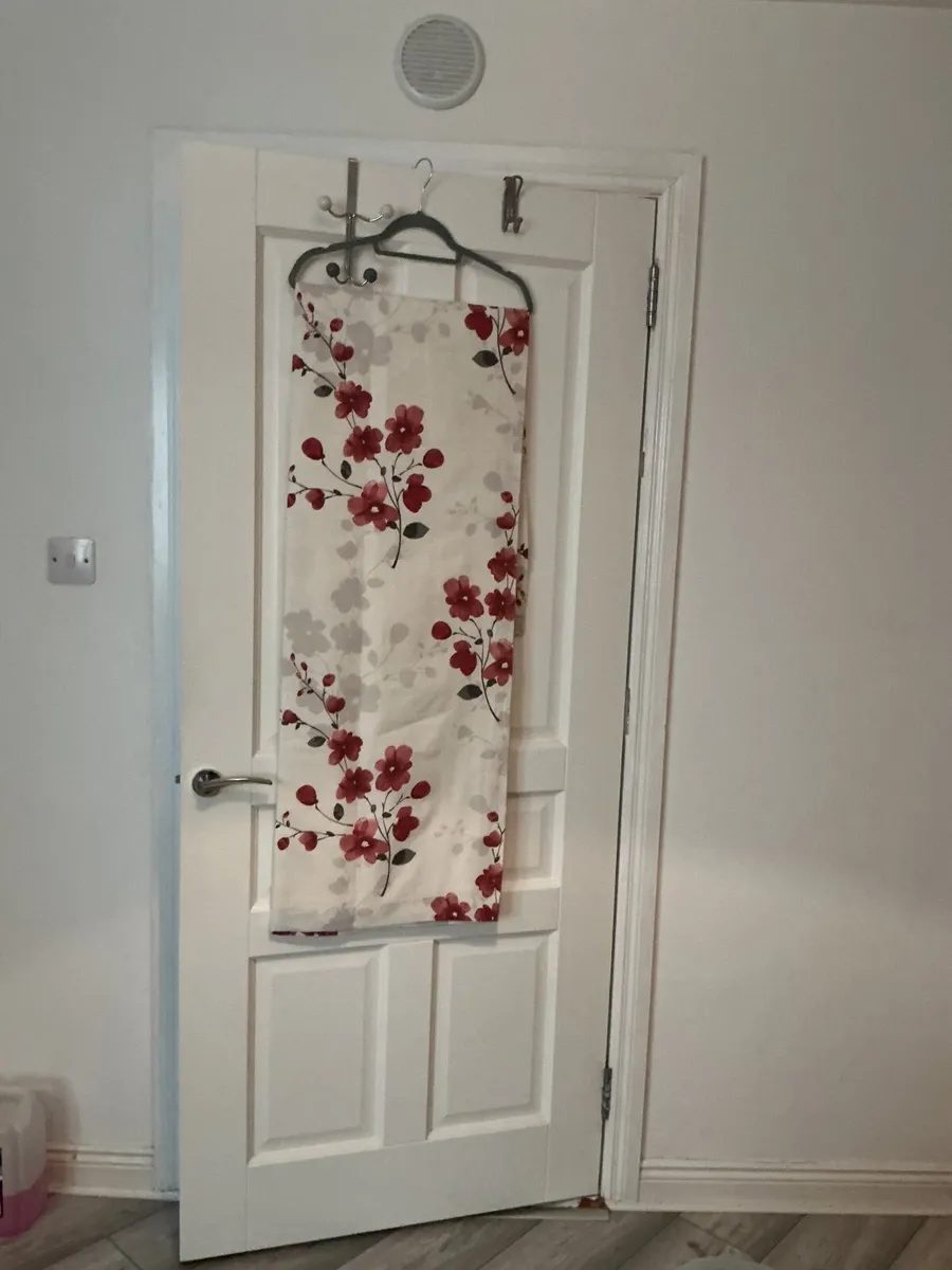 Curtains - Image 1