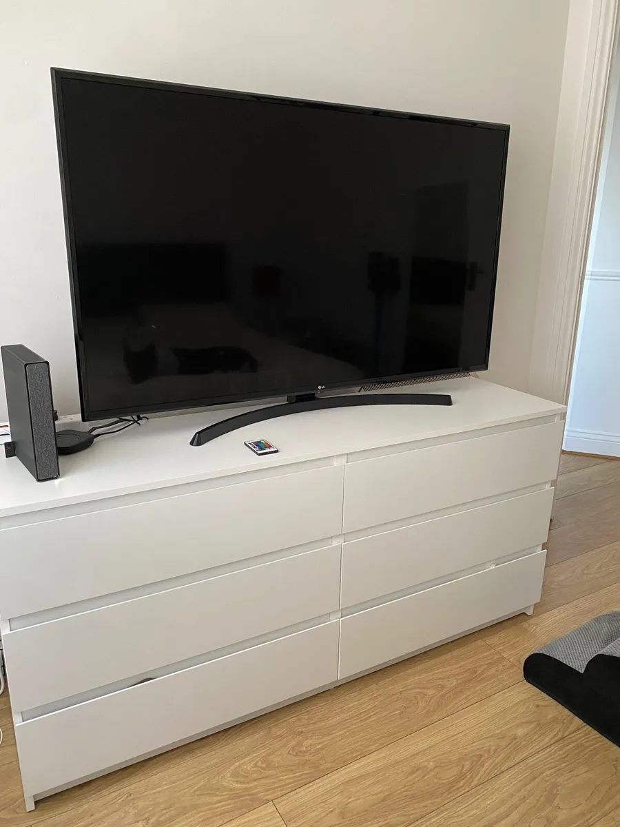 LG 55” 4K Smart TV – Excellent condition