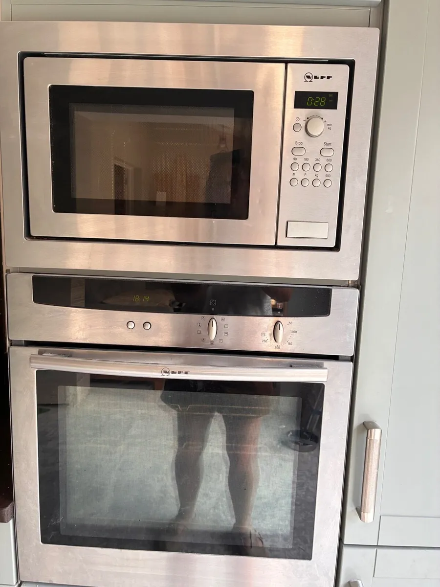 Matching Neff oven and microwave. - Image 2