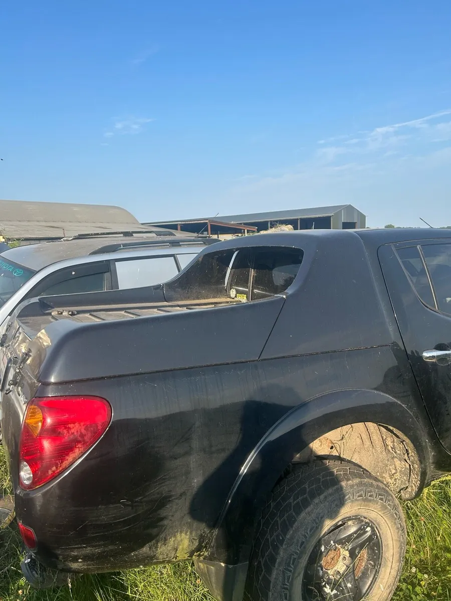 Mitsubishi L200 for breaking - Image 3