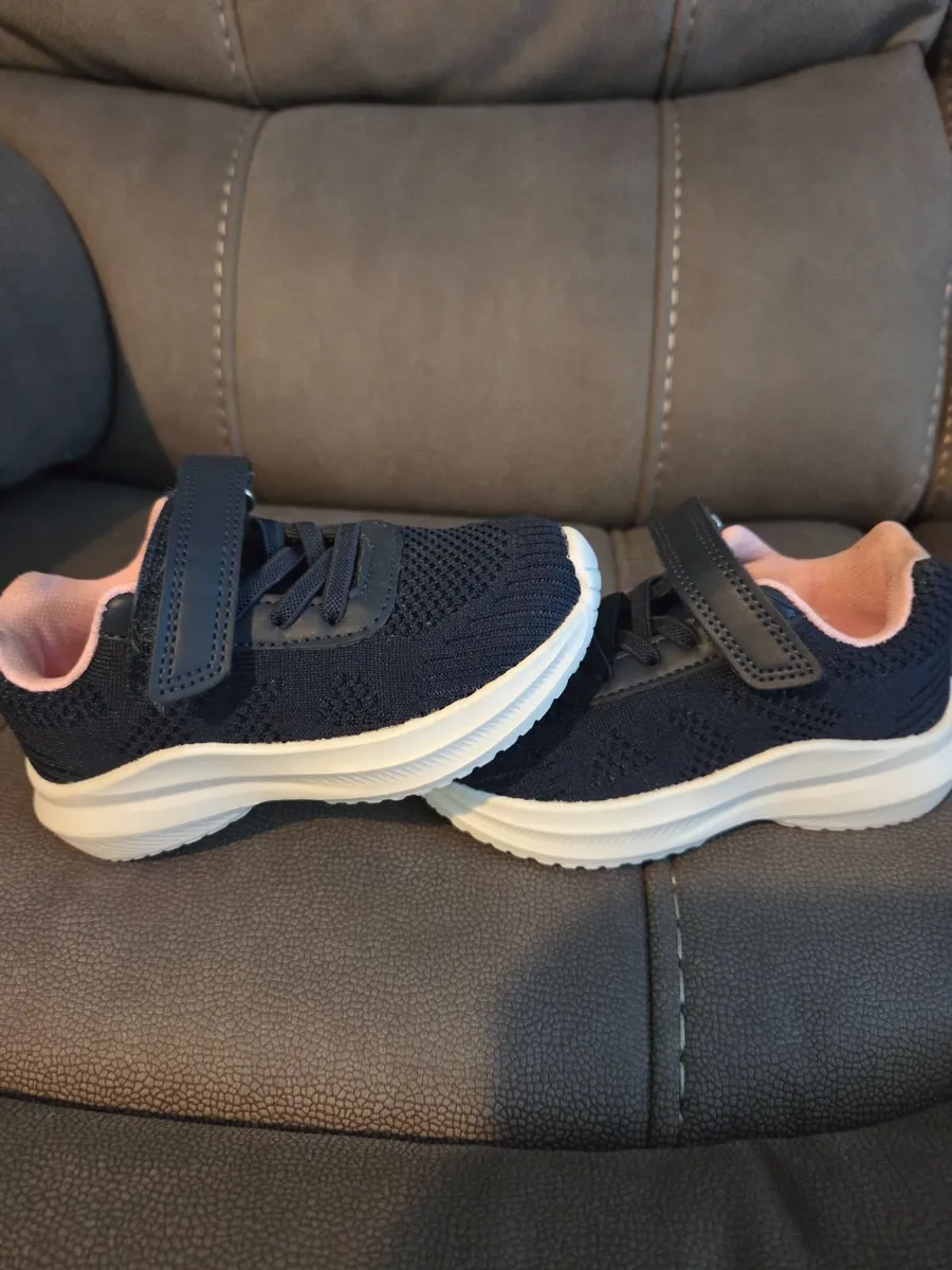 Runners - Image 3
