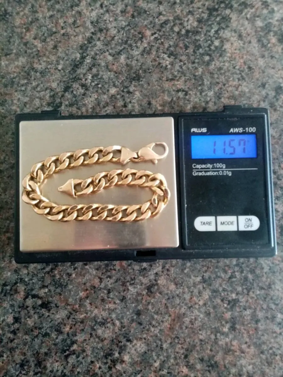 Heavy 9ct Gold Bracelet, Marked 9ct - Image 1