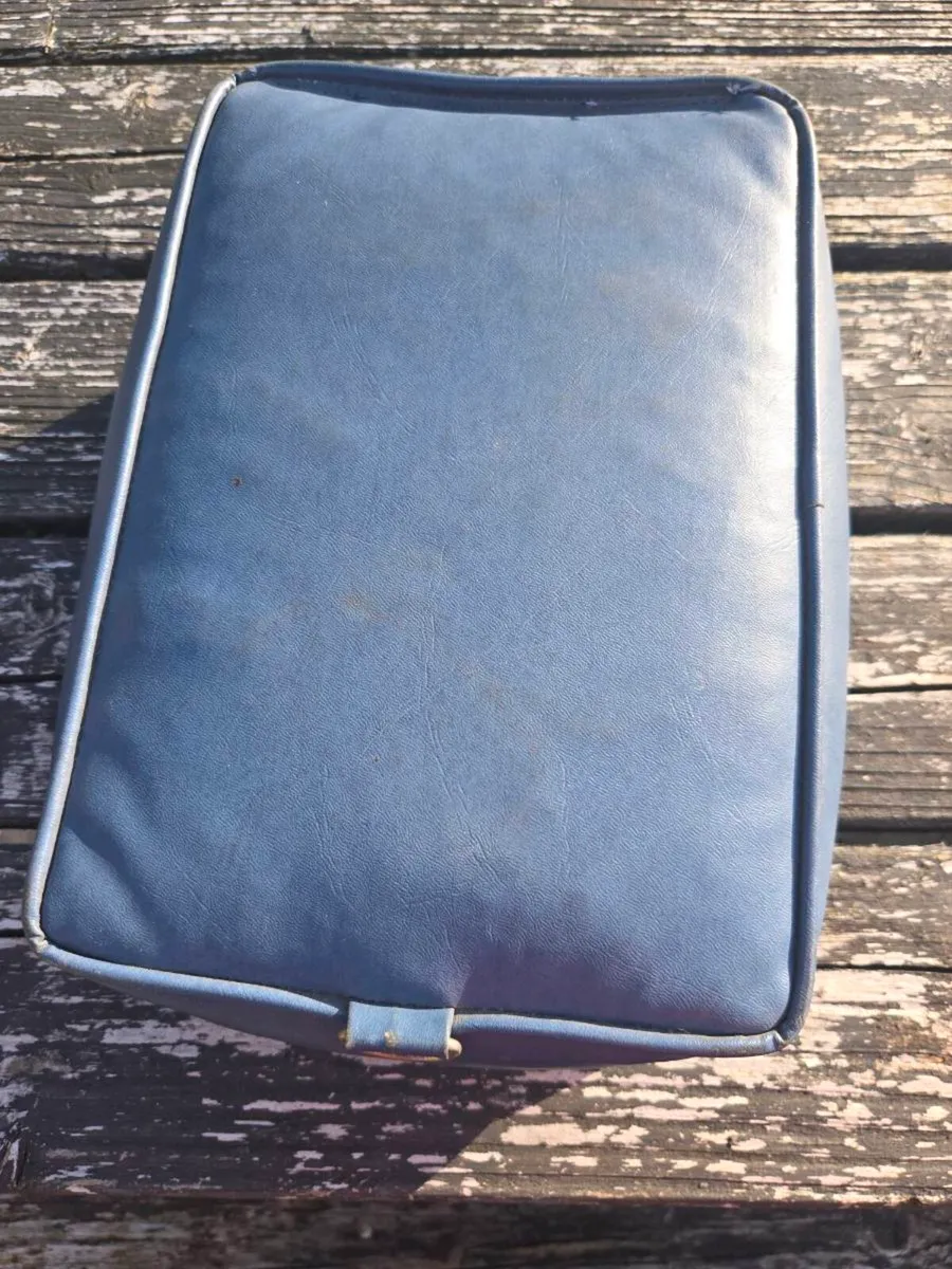 Blue Vinyl Church Kneeler/Prayer Cushion - Image 3